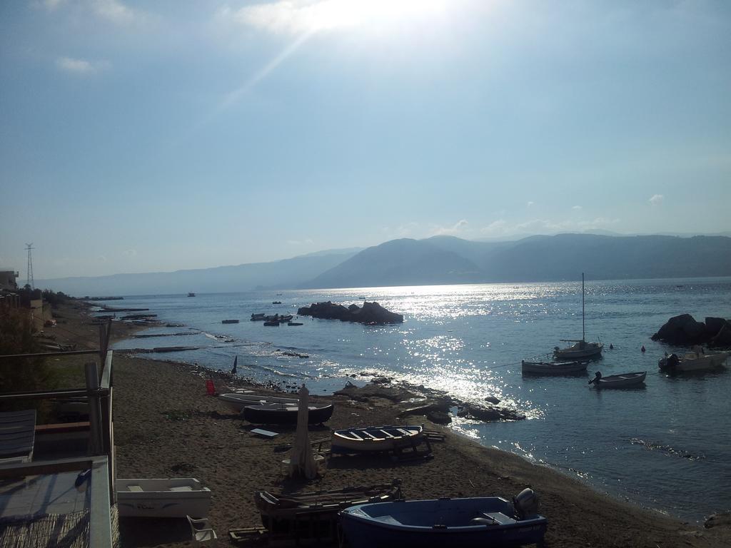 Bed and Breakfast Limoni Sul Mare Torre di Faro Exterior foto